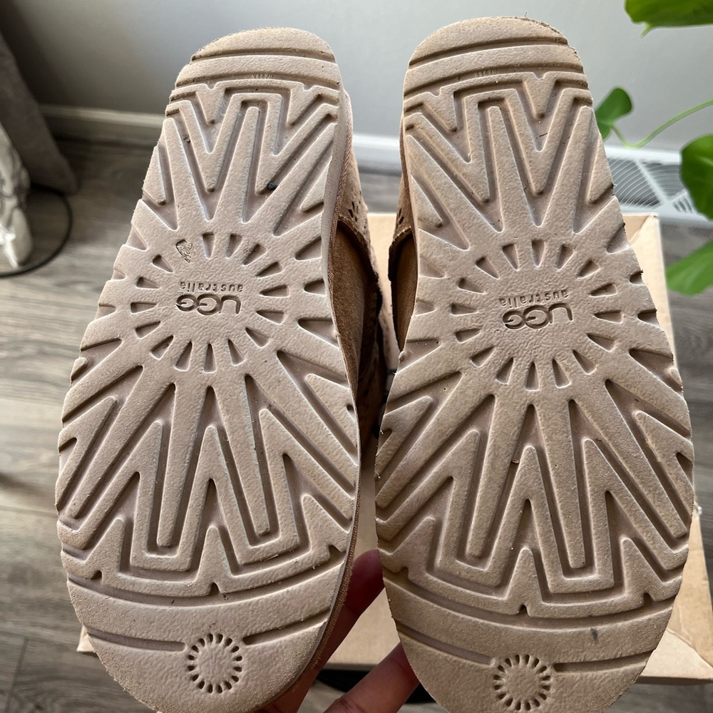 UGG Chestnut Boots Size 9 Fall Trendy - Picture 7 of 7